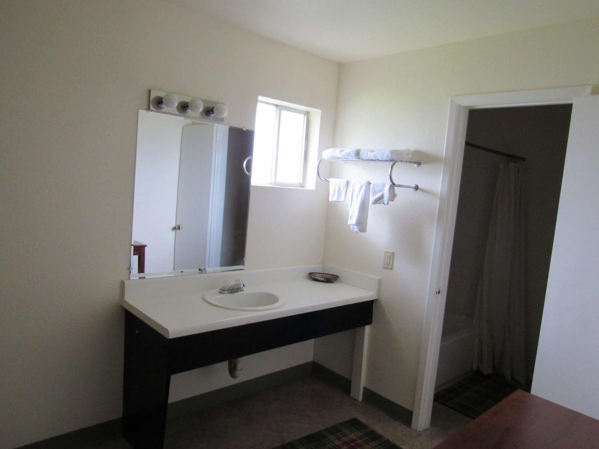 Alvin Extended Stay ภายนอก รูปภาพ